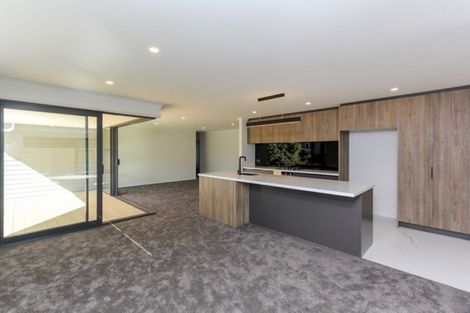 Photo of property in 5 Mackillop Way, Brooklands, New Plymouth, 4310