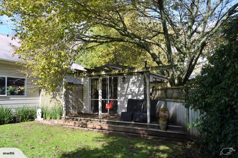 Photo of property in 1066 Egmont Road, Egmont Village, New Plymouth, 4372