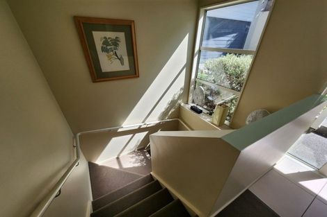 Photo of property in 6 Redcliffs View Lane, Redcliffs, Christchurch, 8081