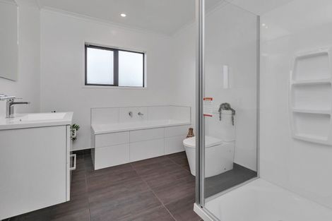 Photo of property in 46 Maturiki Drive, One Tree Point, 0118