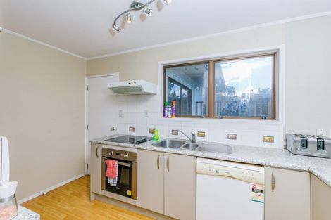 Photo of property in 34 Pahi Place, West Harbour, Auckland, 0618