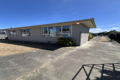 Photo of property in 102 Effingham Street, North New Brighton, Christchurch, 8083