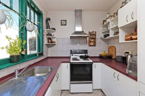 Photo of property in 215 Nikau Street, Saint Leonards, Hastings, 4120