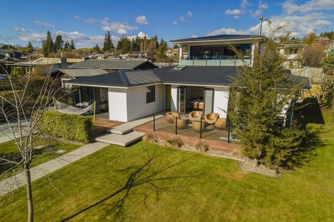 Photo of property in 156 Upton Street, Wanaka, 9305