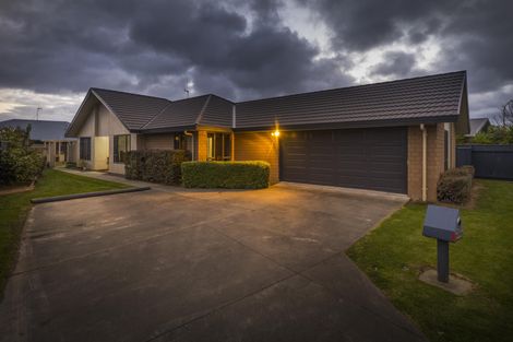 Photo of property in 53 Geneva Terrace, Kelvin Grove, Palmerston North, 4414