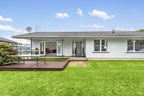 Photo of property in 7 Barberry Lane, Te Atatu Peninsula, Auckland, 0610