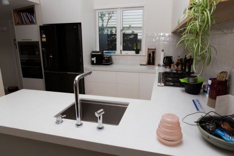 Photo of property in 38 Rothsay Road, Ngaio, Wellington, 6035