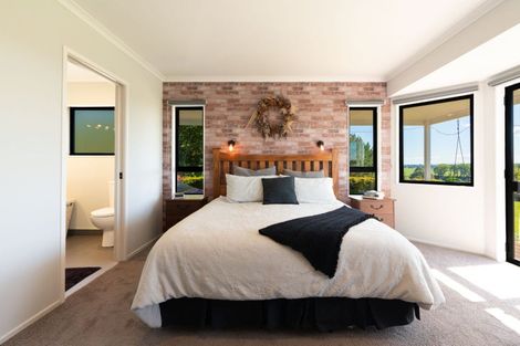 Photo of property in 1697 Te Pahu Road, Karamu, Hamilton, 3285