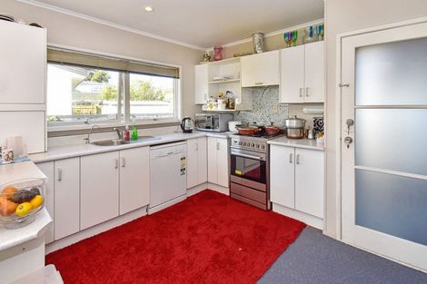 Photo of property in 86 Muir Avenue, Mangere Bridge, Auckland, 2022