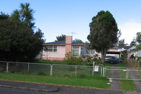 Photo of property in 46 Longburn Road, Henderson, Auckland, 0610