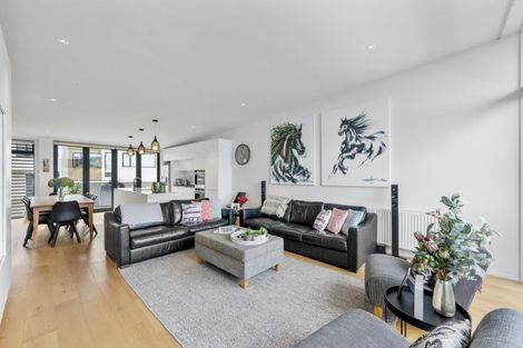 Photo of property in 4 Mary Dobson Way, Island Bay, Wellington, 6023