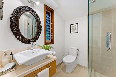 Photo of property in 18a Tiri Road, Milford, Auckland, 0620