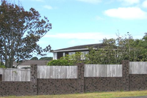 Photo of property in 25 Aberdeen Road, Castor Bay, Auckland, 0620