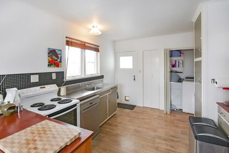 Photo of property in 13 James Cook Street, Havelock North, 4130