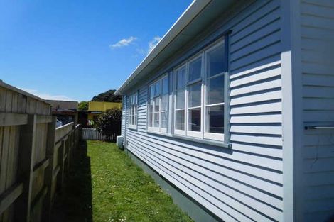 Photo of property in 206 Coronation Avenue, Welbourn, New Plymouth, 4310