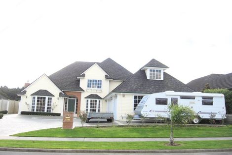 Photo of property in 190 Charles Prevost Drive, The Gardens, Auckland, 2105