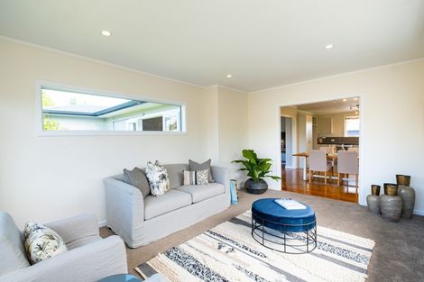 Photo of property in 11 Lipscombe Crescent, Havelock North, 4130