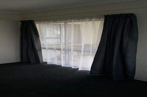 Photo of property in 14 Tatyana Place, Massey, Auckland, 0614