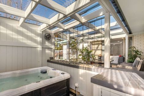 Photo of property in 2 Redwood Place, Oxford, 7430