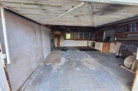 Photo of property in 2 Tomlin Place, Mangere East, Auckland, 2024