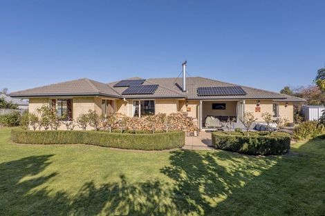 Photo of property in 7 Riverwood Boulevard, Redwood, Christchurch, 8051