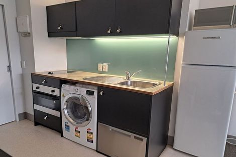 Photo of property in Urbane Apartments, 2/29 Webb Street, Mount Cook, Wellington, 6011