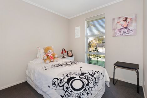 Photo of property in 33 Euphrasie Drive, Aidanfield, Christchurch, 8025