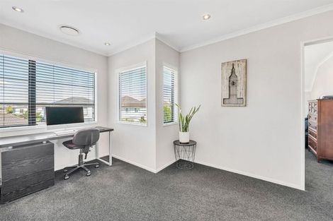 Photo of property in 14 Heidi Crescent, Flat Bush, Auckland, 2016