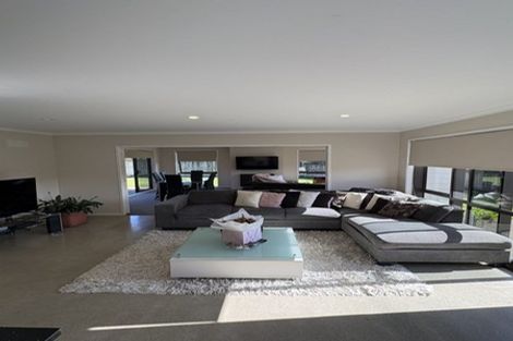 Photo of property in 2 Alva Glen Place, Pyes Pa, Tauranga, 3112