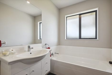 Photo of property in 5 Wisteria Lane, Rangiora, 7400