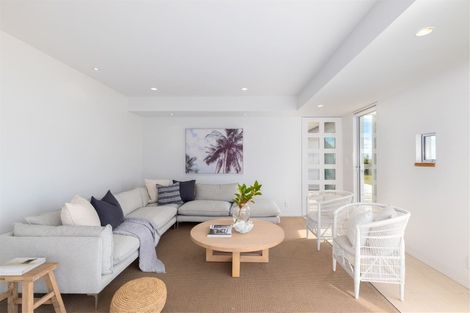 Photo of property in 135 Main Road, Redcliffs, Christchurch, 8081