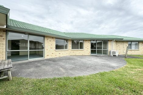 Photo of property in 42 Summerland Drive, Henderson, Auckland, 0612