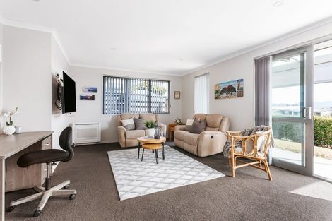 Photo of property in 20 Vista Close, Omokoroa, 3114