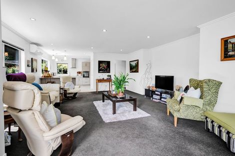 Photo of property in 117 Poplar Grove, Whalers Gate, New Plymouth, 4310