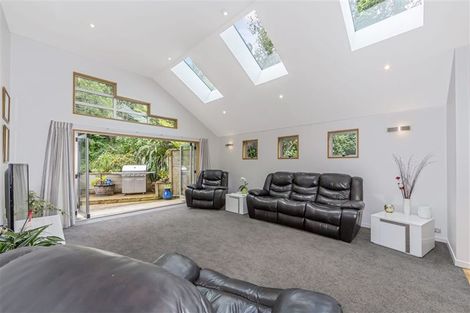 Photo of property in 12 Moreton Drive, Manly, Whangaparaoa, 0930