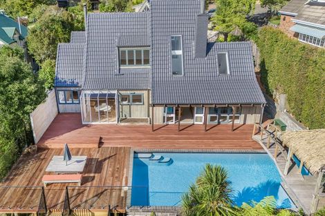 Photo of property in 94 Kowhai Road, Campbells Bay, Auckland, 0630