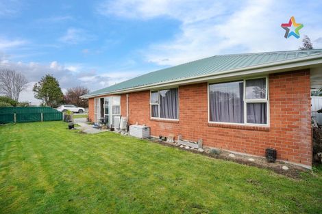 Photo of property in 6 Manse Street, Edendale, 9825