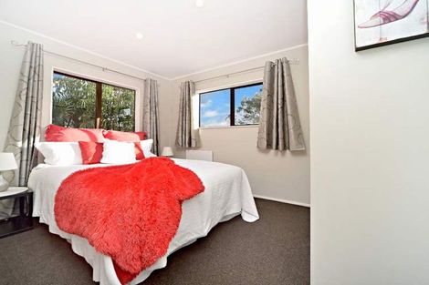 Photo of property in 24 Claverdon Drive, Massey, Auckland, 0614