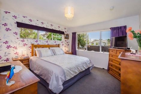 Photo of property in 96 Queens Road, Waikanae Beach, Waikanae, 5036