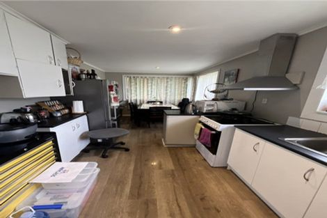 Photo of property in 37 Bruce Road, Glenfield, Auckland, 0629