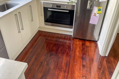 Photo of property in 87d Kaurilands Road, Titirangi, Auckland, 0604