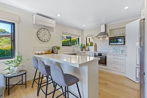 Photo of property in 1/12 Philson Terrace, Browns Bay, Auckland, 0630