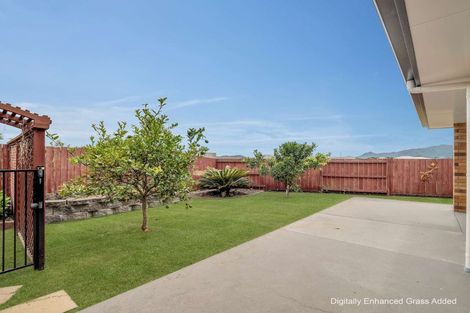 Photo of property in 11 Wai Place, One Tree Point, 0118