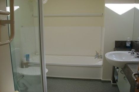 Photo of property in 2/46 Childers Terrace, Kilbirnie, Wellington, 6022