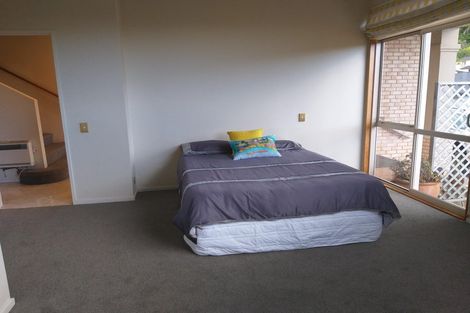 Photo of property in 4 Adelie Place, Murrays Bay, Auckland, 0630