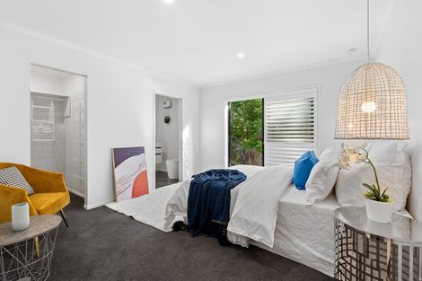Photo of property in 27a Lillian Place, Orewa, 0931