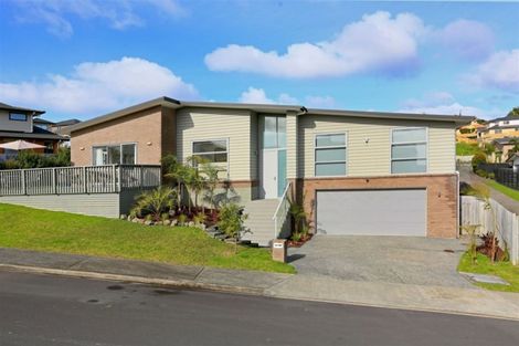 Photo of property in 15 Vino Cina Heights, Ranui, Auckland, 0612