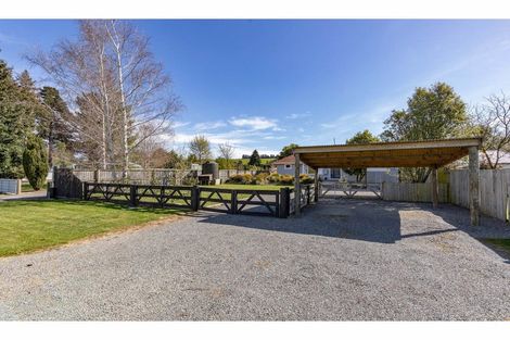 Photo of property in 13 Cross Street, Coalgate, 7673