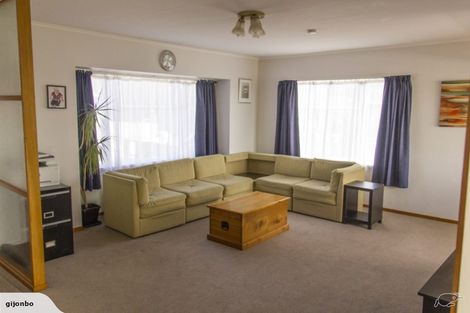 Photo of property in 82 Harrington Road, Henderson, Auckland, 0610