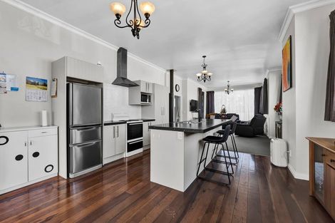 Photo of property in 401 Waihi Road, Normanby, Hawera, 4614